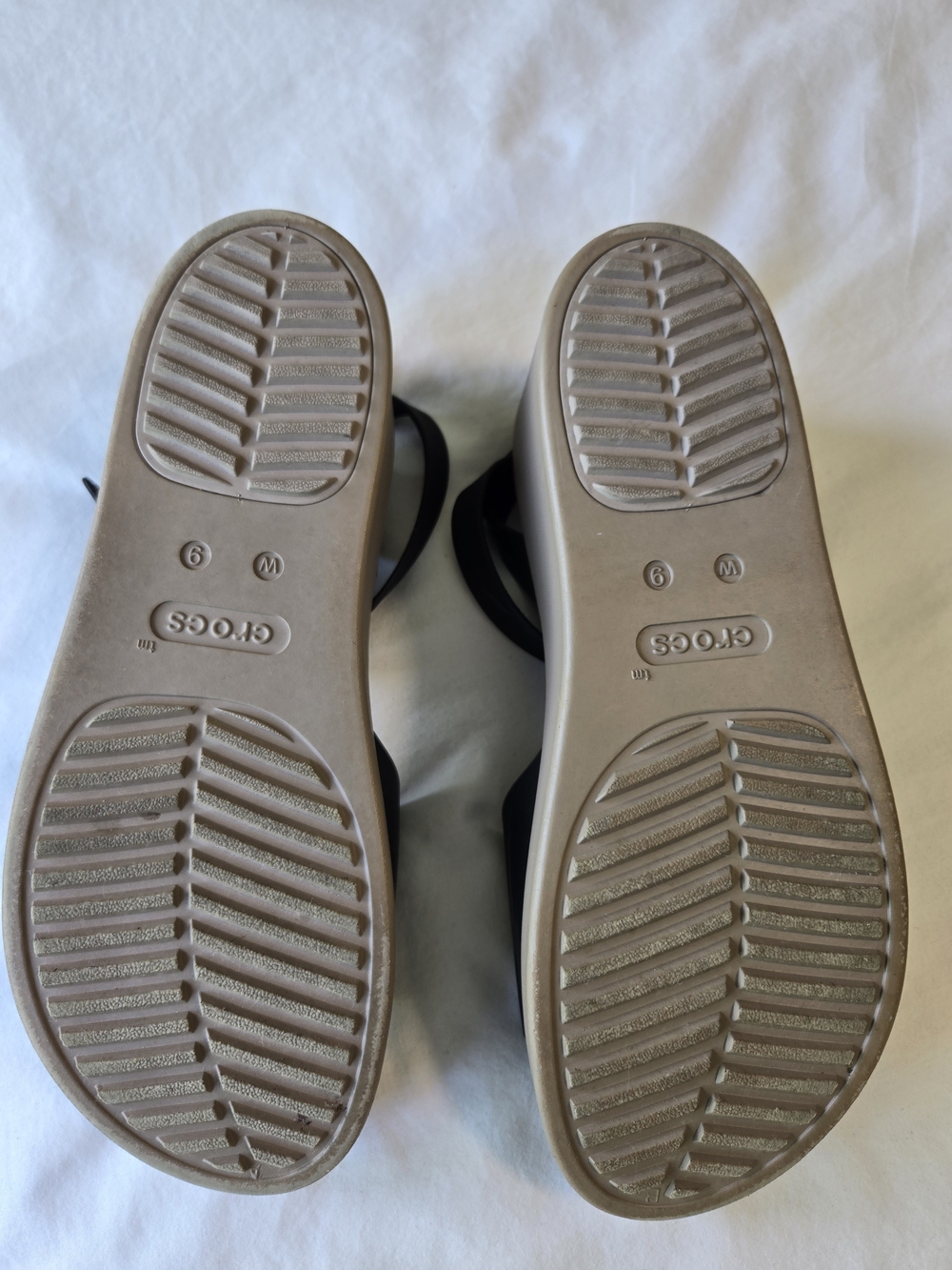 CROCS Brooklyn Ankle Strap Wedge, Black & Tan Wedge Sandals with Ankle Strap - Picture 5 of 16